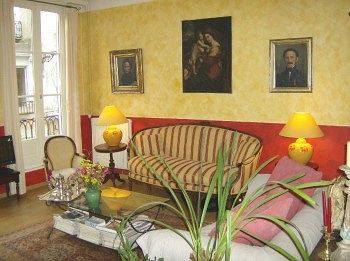 Hotel Des Arceaux 2*
